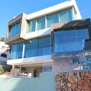 Moderne Architektur mit Meerblick